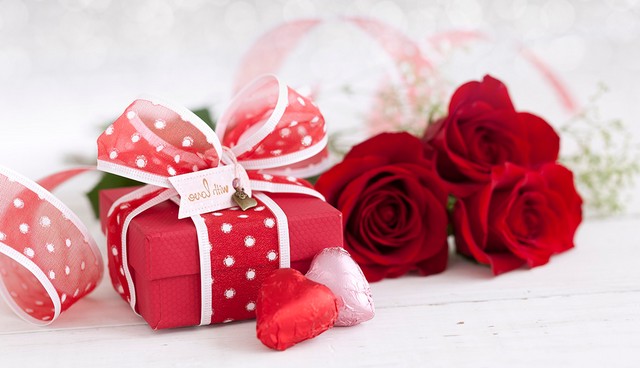 Що можна подарувати мамі на 14 лютого