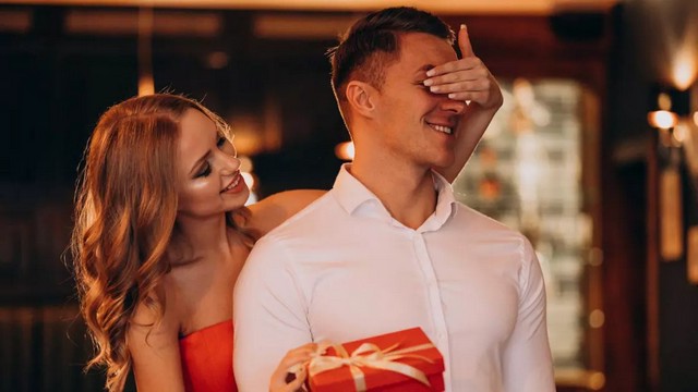 Що подарувати чоловікові на день народження своїми руками