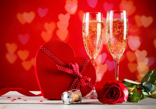 Що можна подарувати чоловіку на 14 лютого