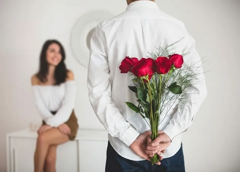 100+ ідей, що подарувати жінці на 8 Березня