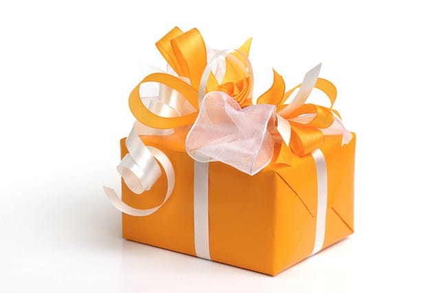 що подарувати подрузі на День Народження 16 років