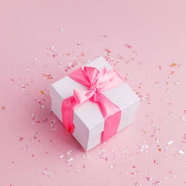 що подарувати дівчинці на 14 років