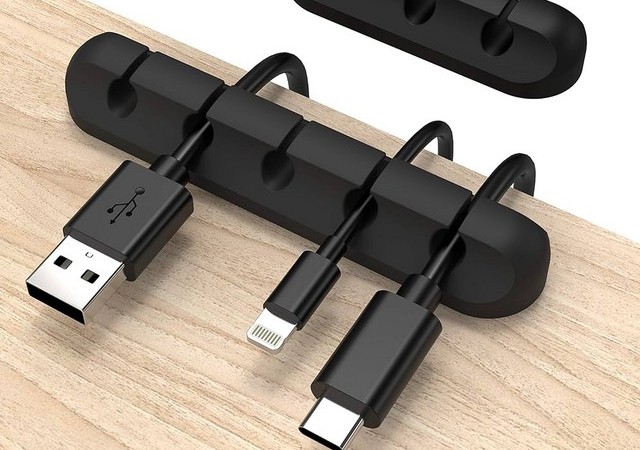 Оригінальний тримач для дротів.