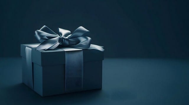 що подарувати другу на 30 років