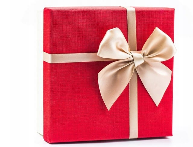 що подарувати сестрі на 50 років