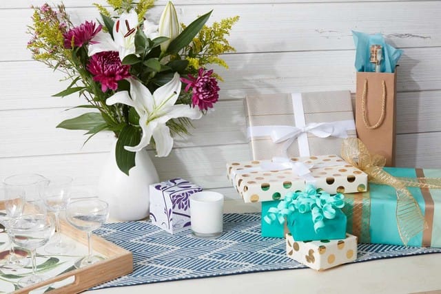 що подарувати друзям на новосілля