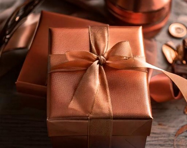 що подарувати на мідне весілля (7 років)