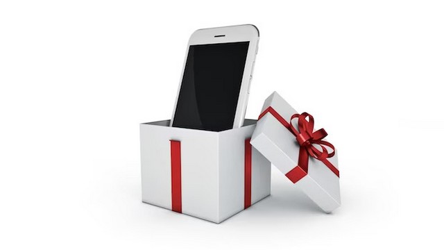 Чому смартфон — ідеальний подарунок?
