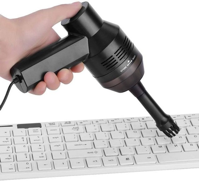 A Keyboard Vacuum Cleaner