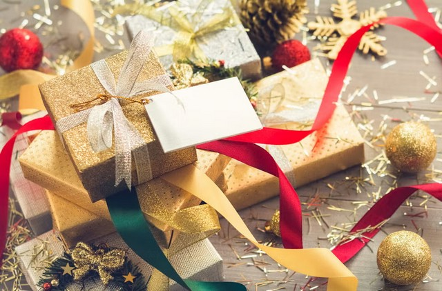 🎄 150+ Best New Year's Gift Ideas for Mom